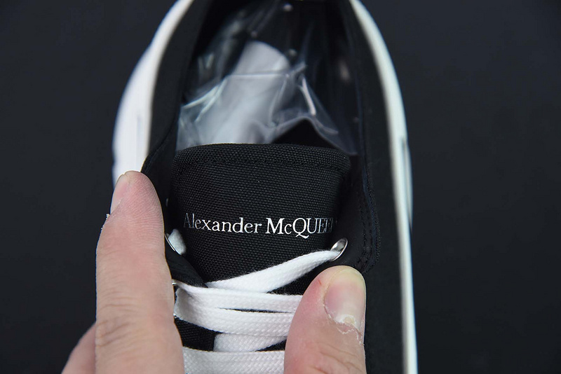 Alexander McQueen Sneaker