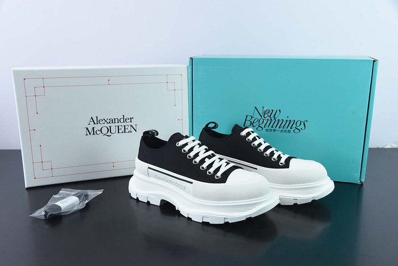 Alexander McQueen Sneaker
