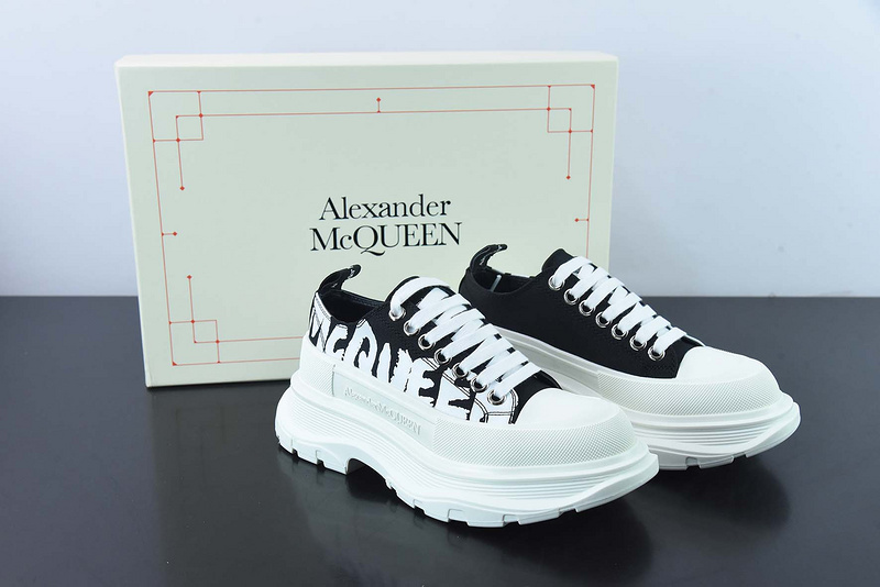 Alexander McQueen Sneaker
