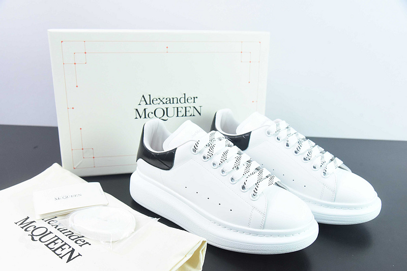 Alexander McQueen Sneaker
