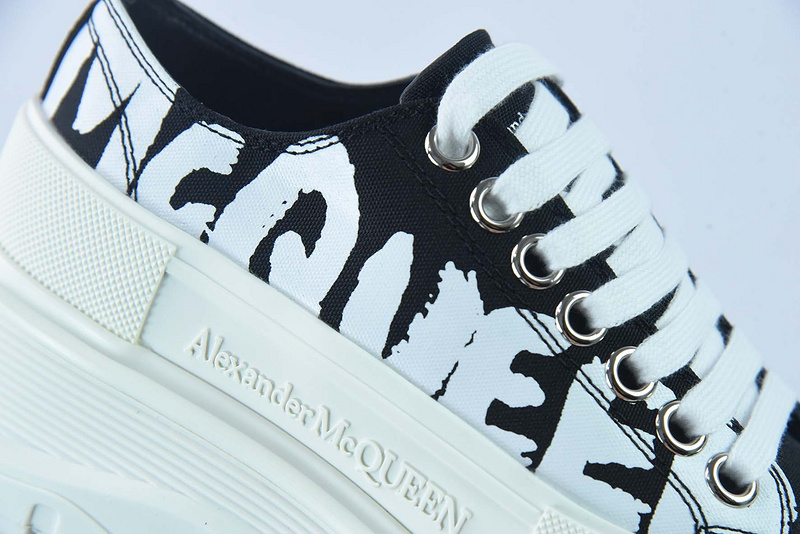 Alexander McQueen Sneaker