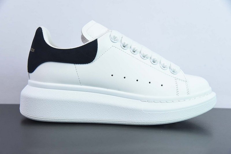 Alexander McQueen Sneaker