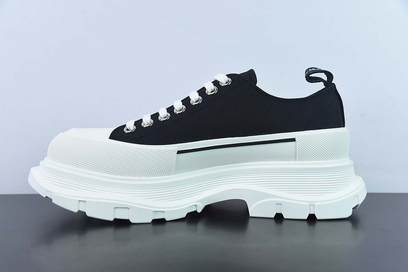 Alexander McQueen Sneaker