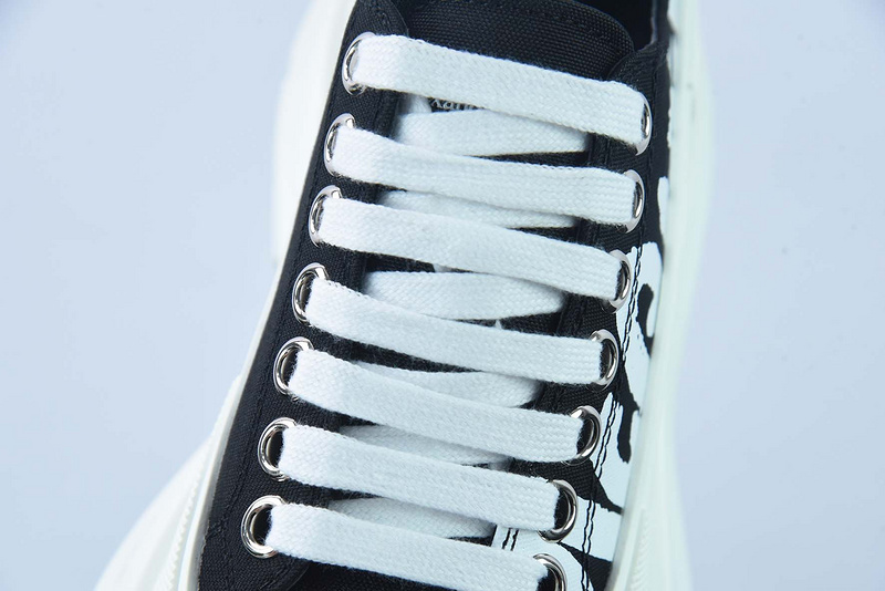 Alexander McQueen Sneaker