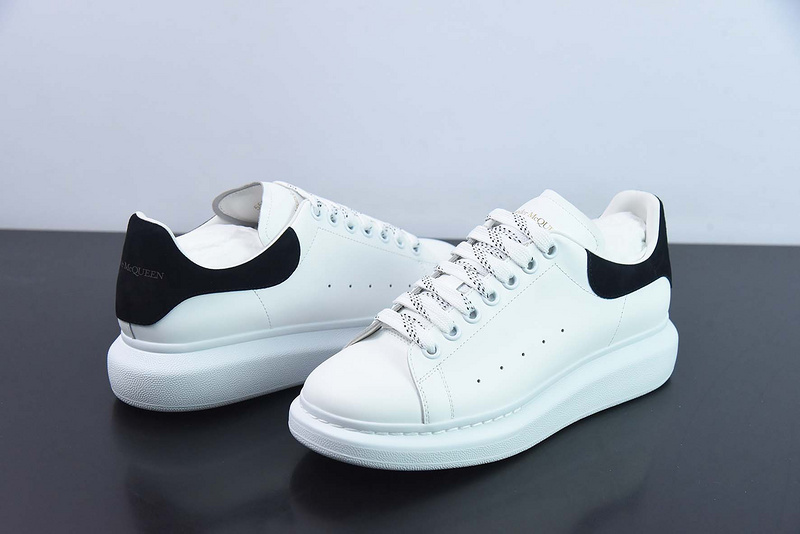 Alexander McQueen Sneaker