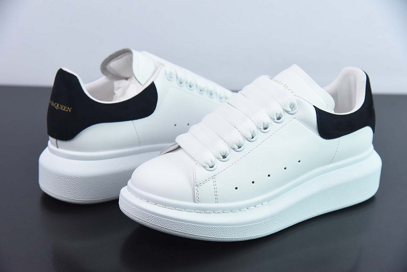 Alexander McQueen Sneaker