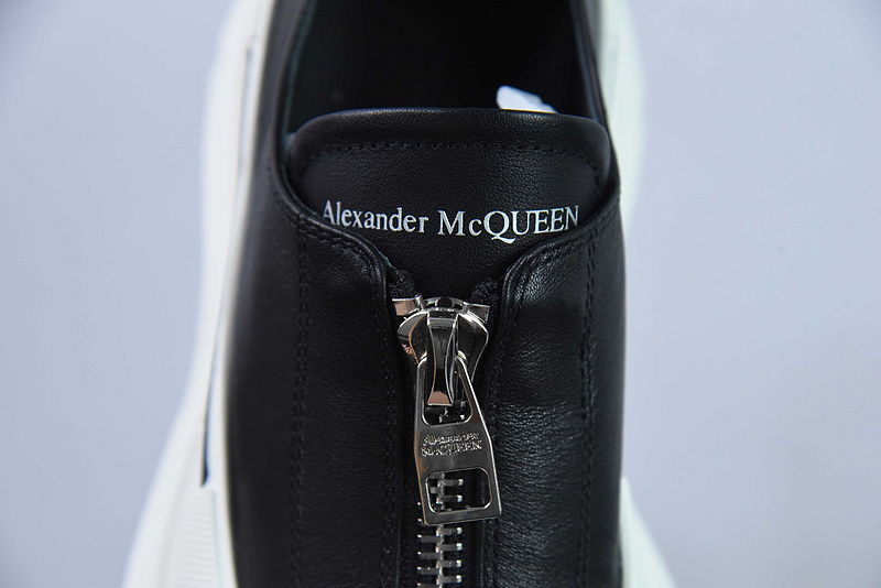 Alexander McQueen Sneaker