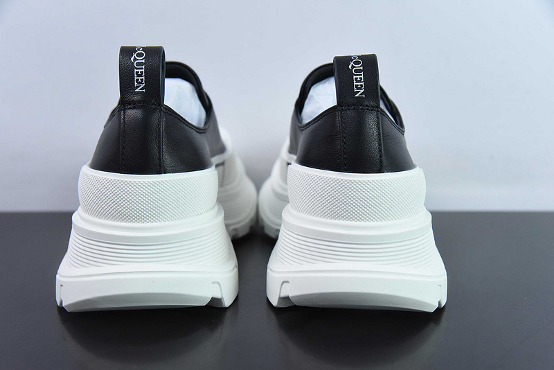 Alexander McQueen Sneaker