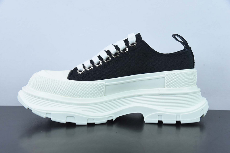 Alexander McQueen Sneaker