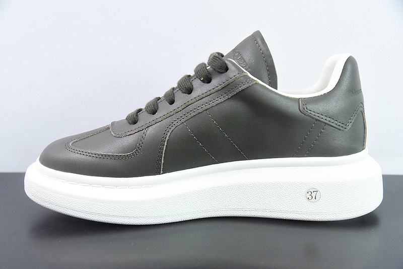 Alexander McQueen Sneaker