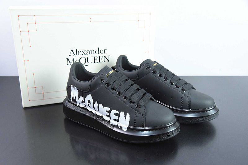 Alexander McQueen Sneaker