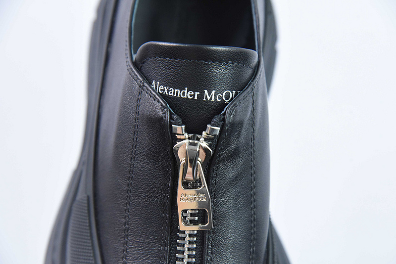 Alexander McQueen Sneaker
