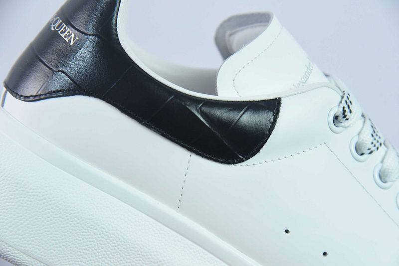 Alexander McQueen Sneaker