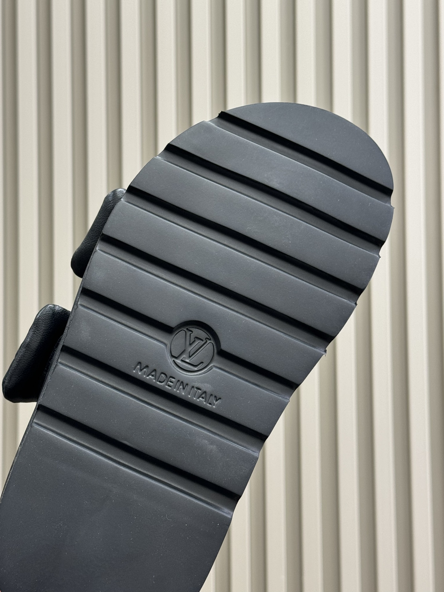 Louis Vuitt0n Slides(EU35-45)