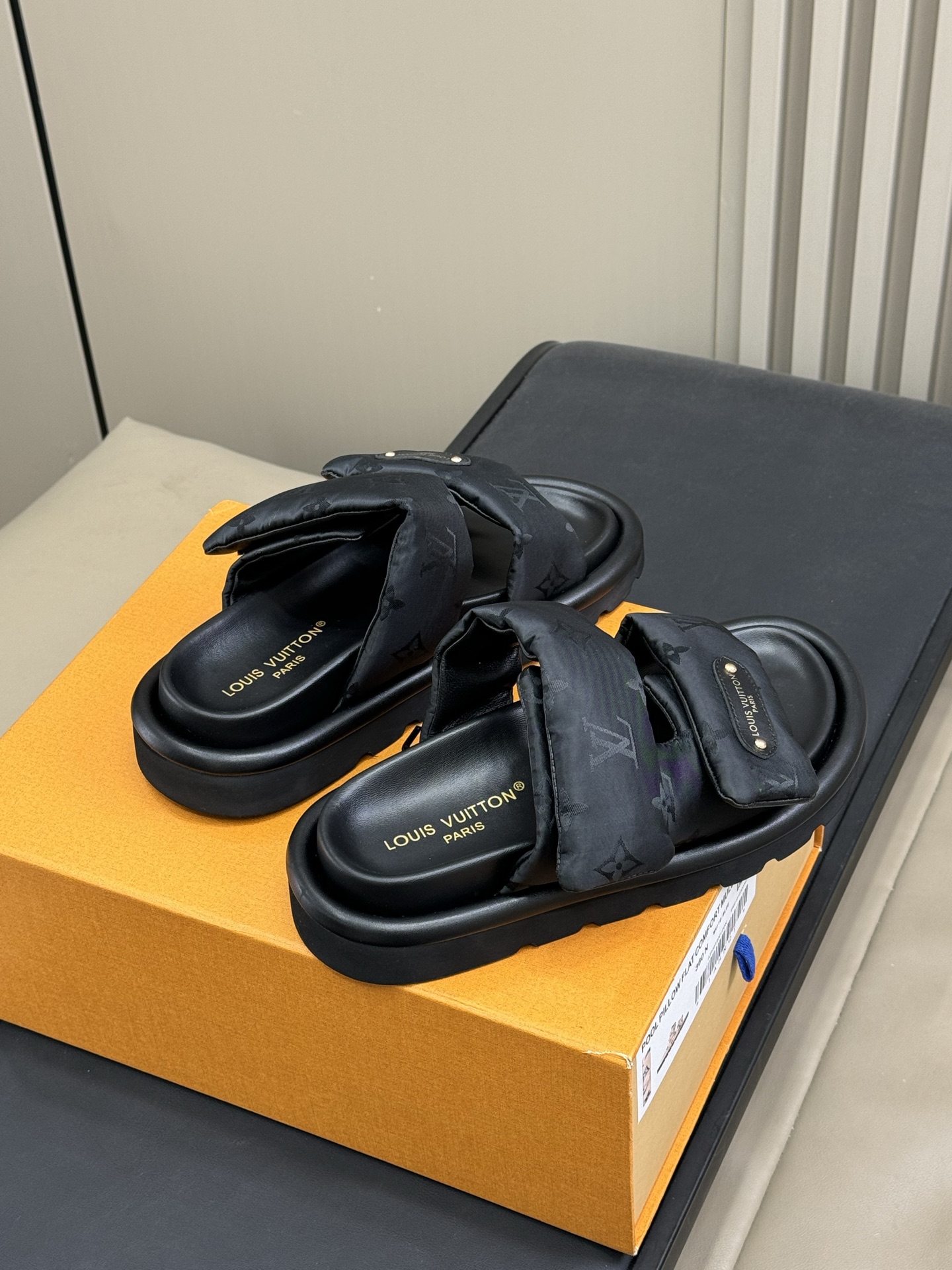 Louis Vuitt0n Slides(EU35-45)