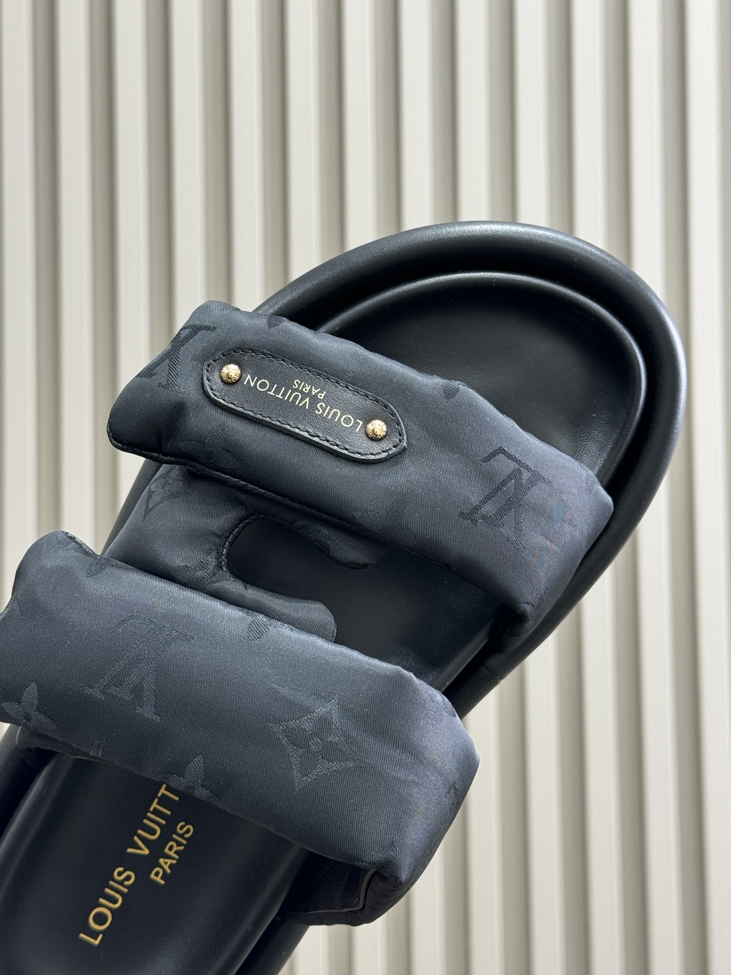 Louis Vuitt0n Slides(EU35-45)