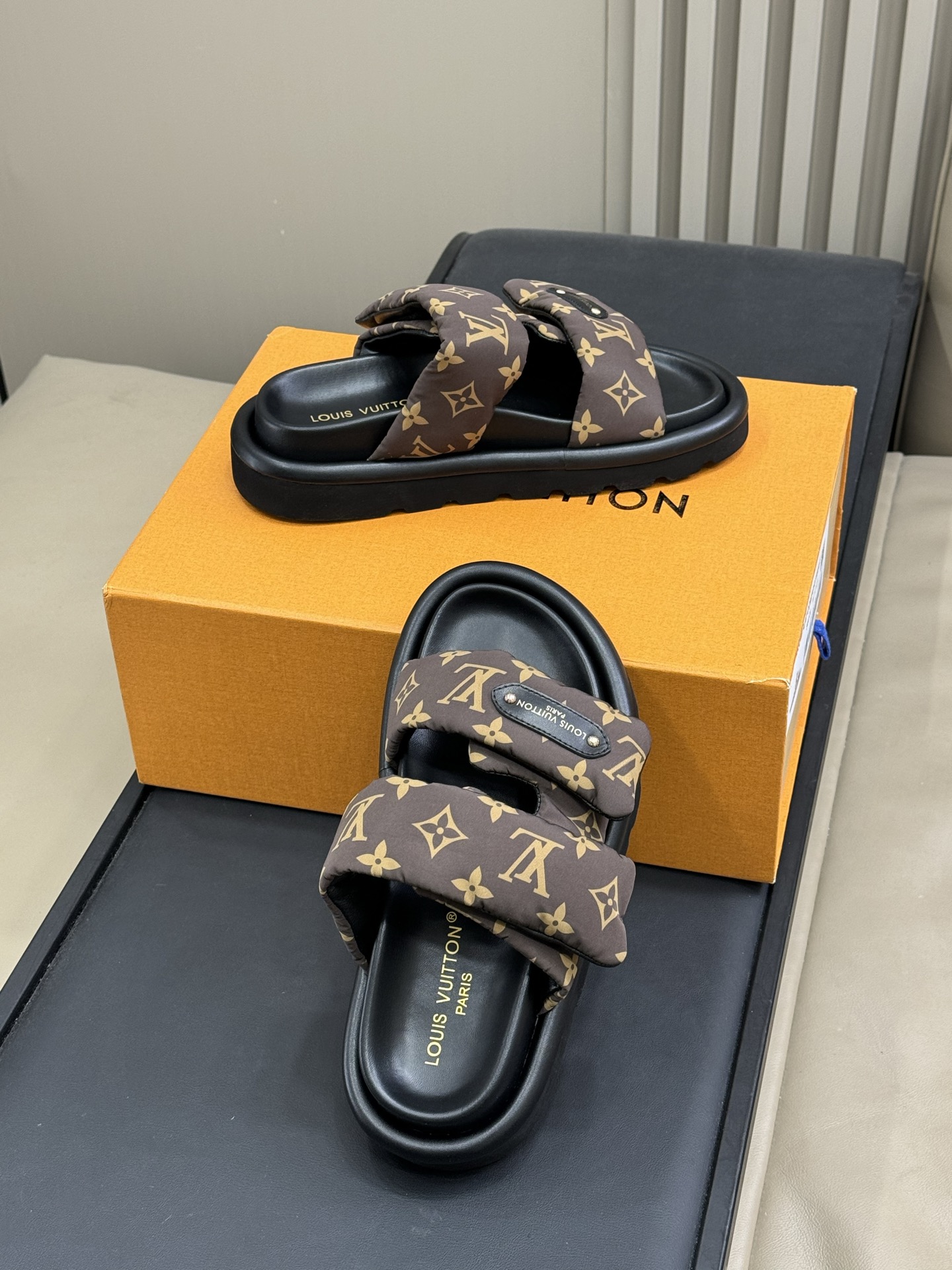 Louis Vuitt0n Slides(EU35-45)