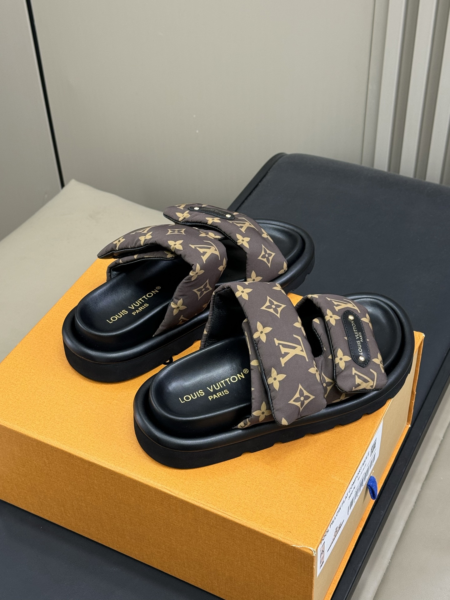 Louis Vuitt0n Slides(EU35-45)