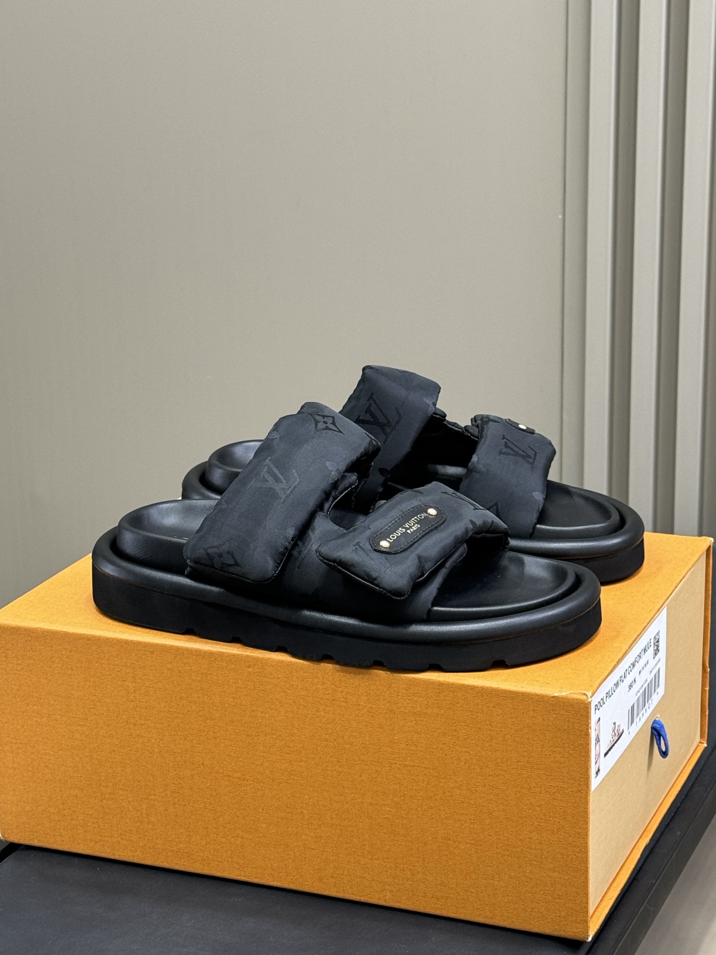 Louis Vuitt0n Slides(EU35-45)