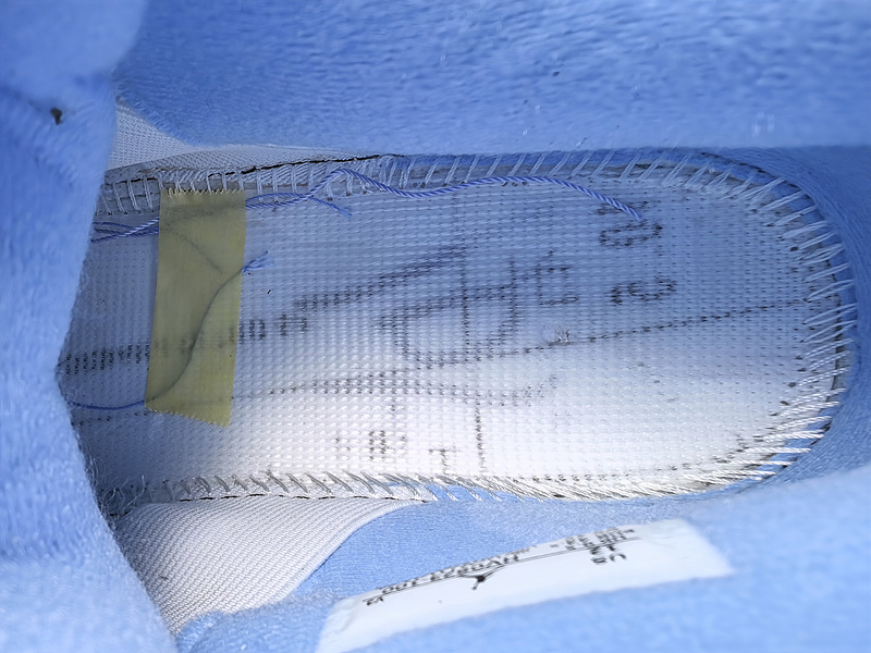 Air Jordan 4 “Forget Me Not” HV0823-100