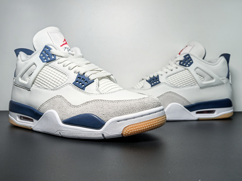 Nike SB x Air Jordan 4 “Navy”DR5415-100
