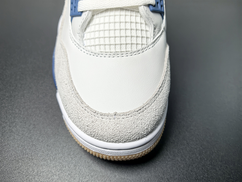 Nike SB x Air Jordan 4 “Navy”DR5415-100