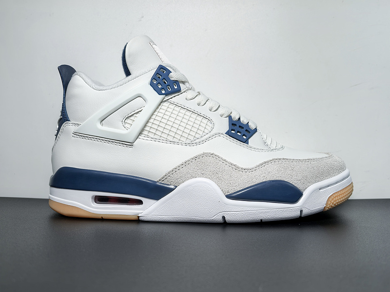 Nike SB x Air Jordan 4 “Navy”DR5415-100