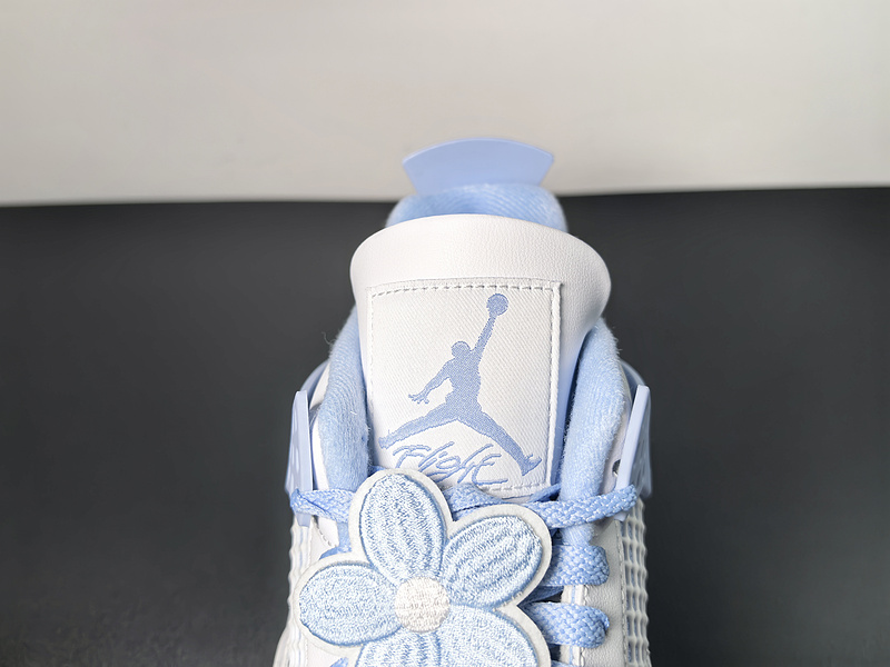 Air Jordan 4 “Forget Me Not” HV0823-100