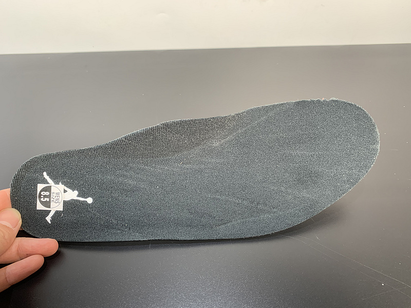 Jordan 4 Retro Red Thunder  CT8527-016