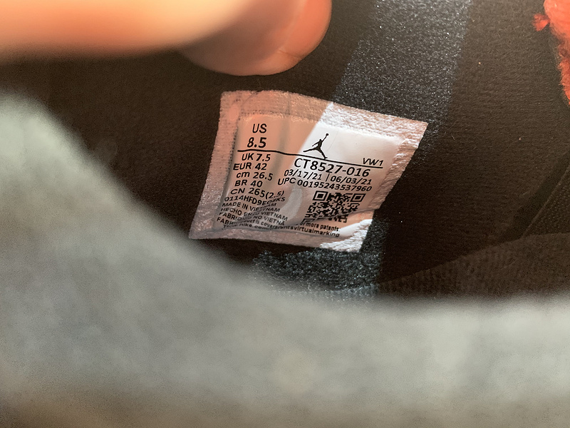 Jordan 4 Retro Red Thunder  CT8527-016