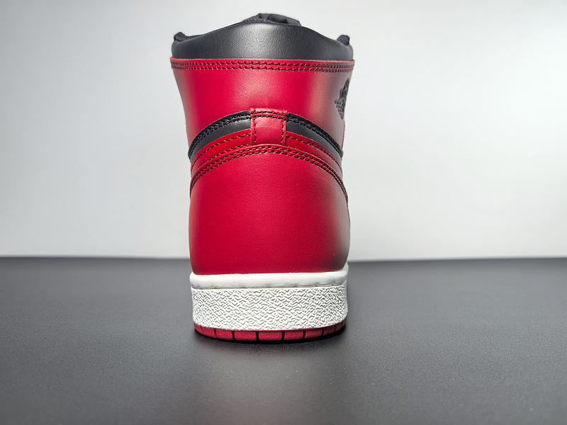 Air Jordan 1 High ’85 “Bred”HV6674-067