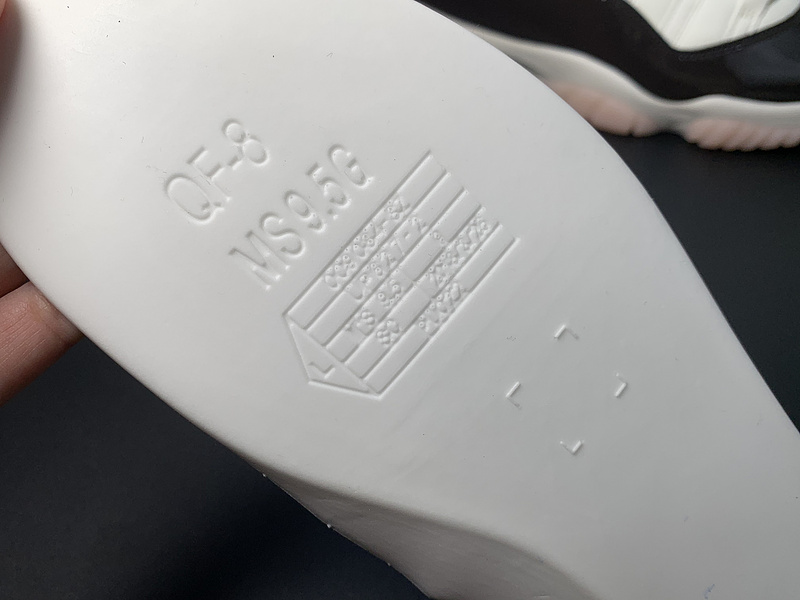 Air Jordan 11 “Neapolita AR0715-101