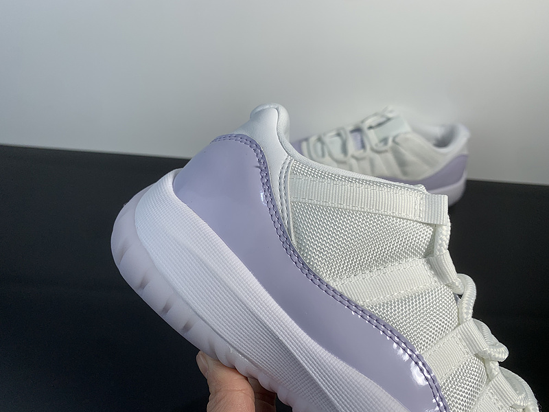Air Jordan 11 Pure Violet AH7860-101