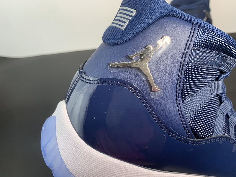 Air Jordan 11 378037-441