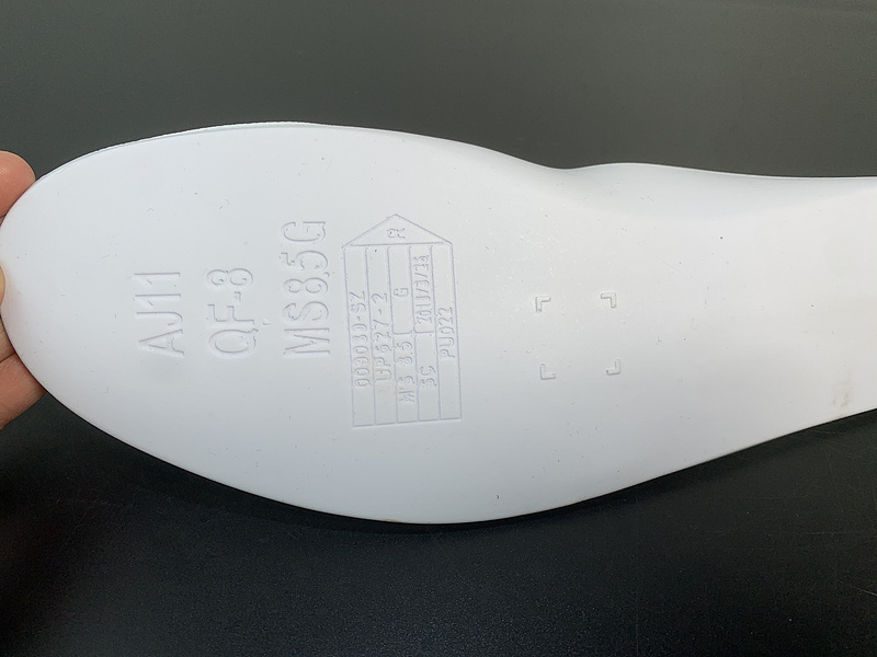 Air Jordan 11 Retro Low '72-10' AV2187-001