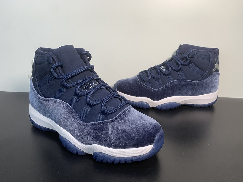 Air Jordan 11 Velvet 
