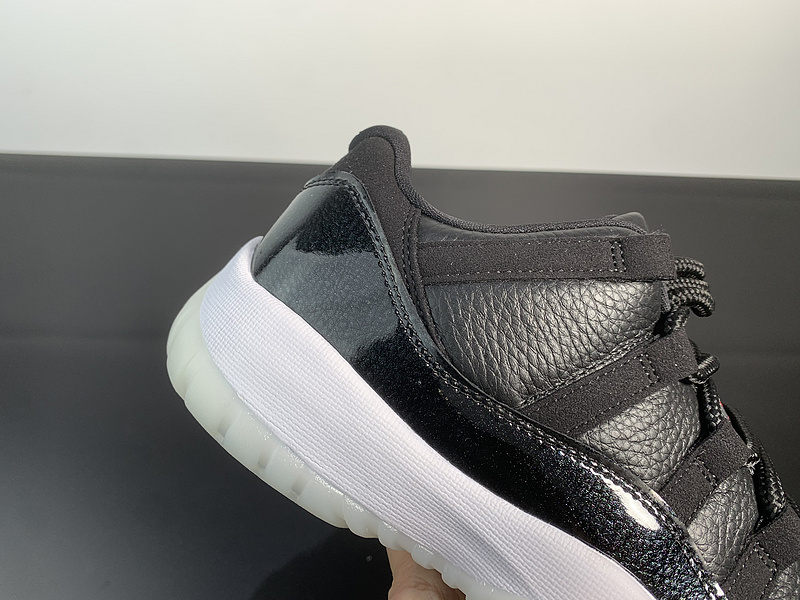 Air Jordan 11 Retro Low '72-10' AV2187-001
