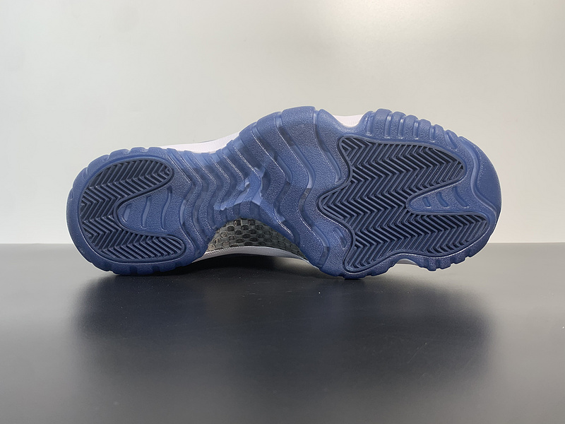 Air Jordan 11 Velvet 