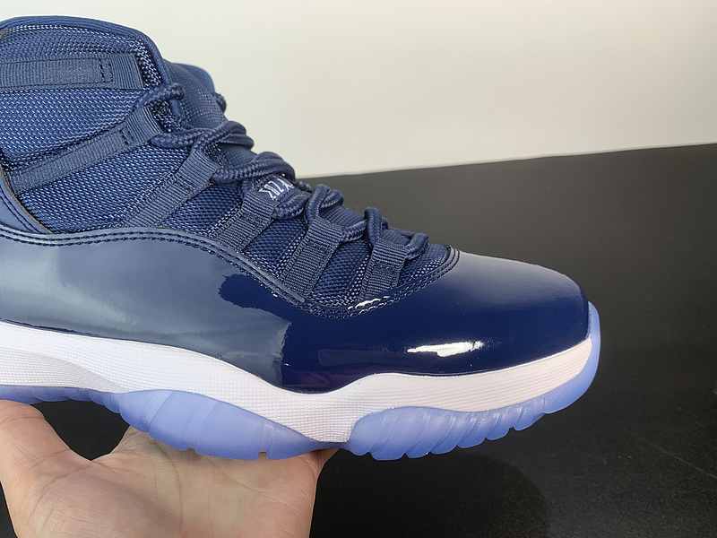 Air Jordan 11 378037-441