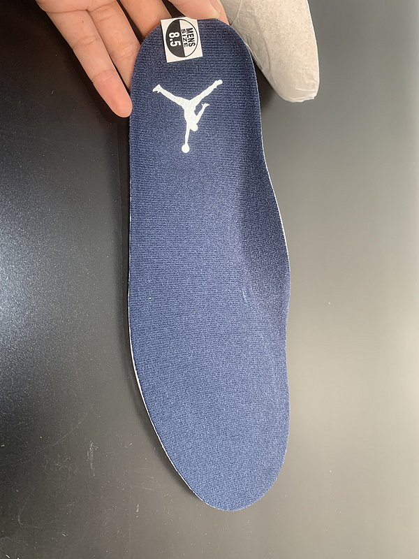 Air Jordan 11 Velvet 