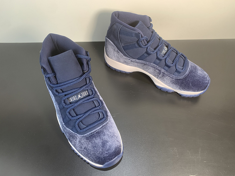 Air Jordan 11 Velvet 