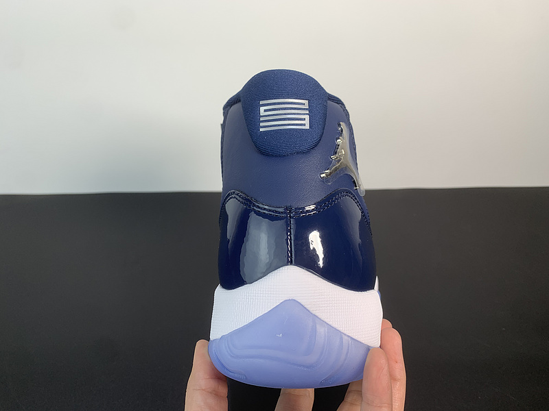 Air Jordan 11 378037-441