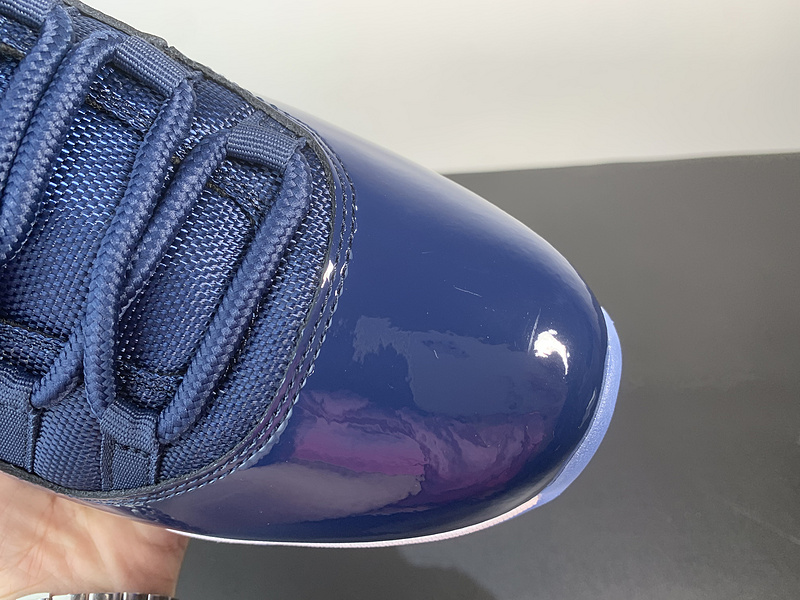 Air Jordan 11 378037-441