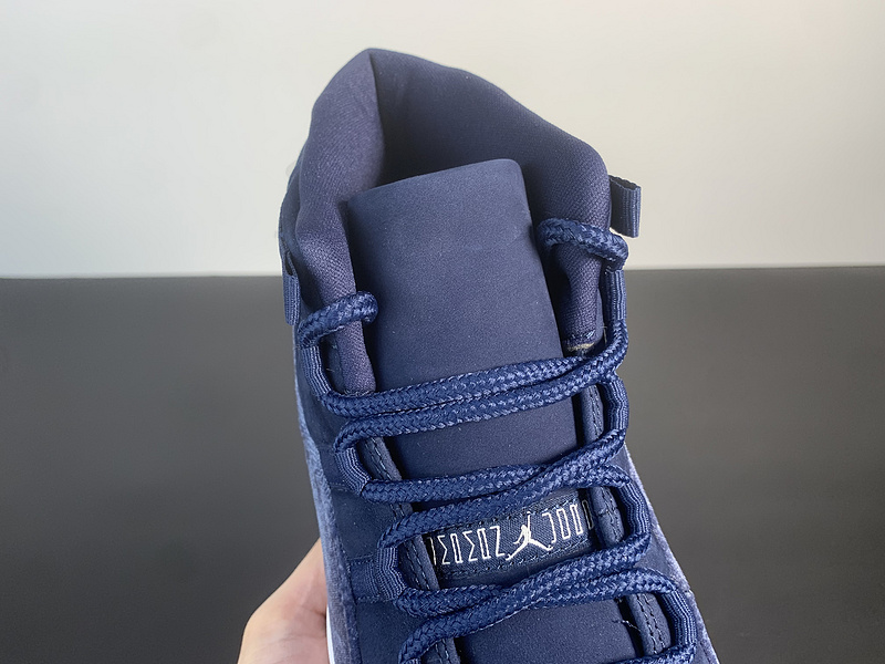 Air Jordan 11 Velvet 