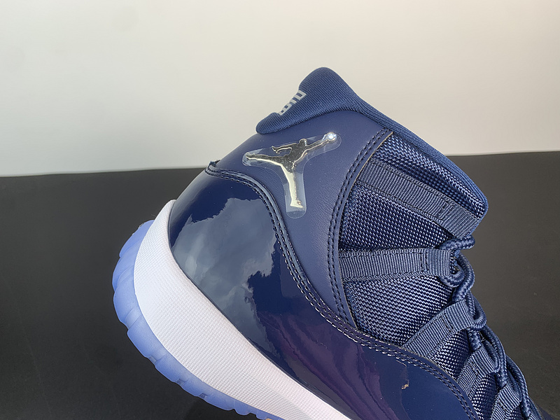 Air Jordan 11 378037-441