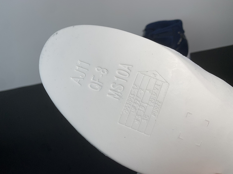 Air Jordan 11 378037-441