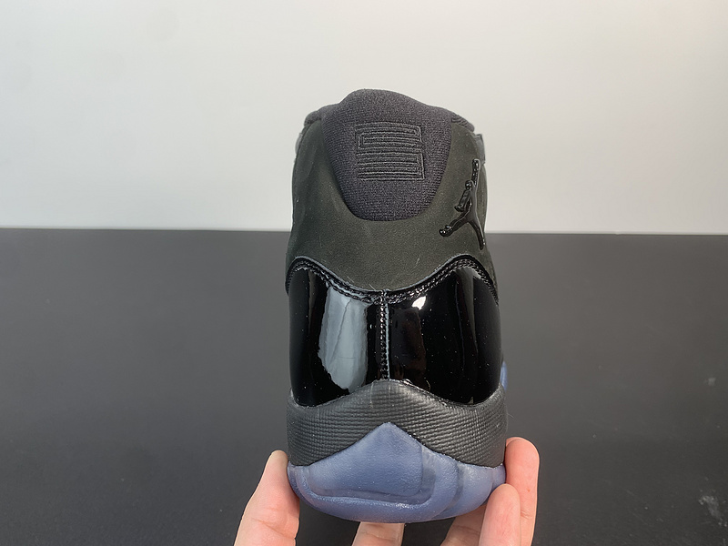Air Jordan 11“Cap and Gown”378037-005