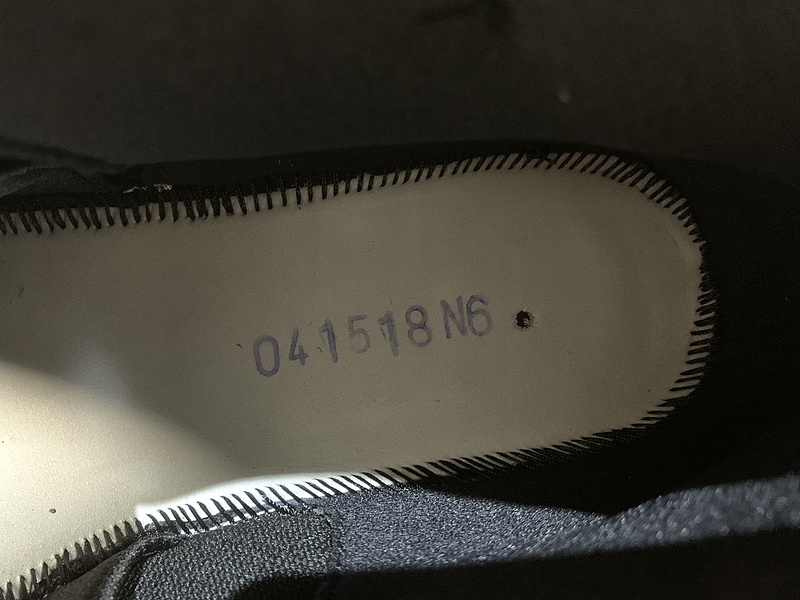 Air Jordan 11“Cap and Gown”378037-005