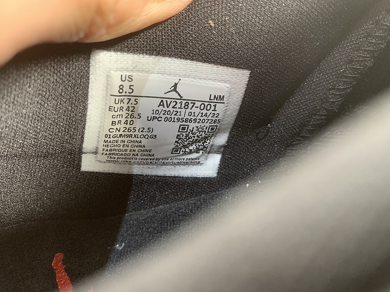 Air Jordan 11 Retro Low '72-10' AV2187-001