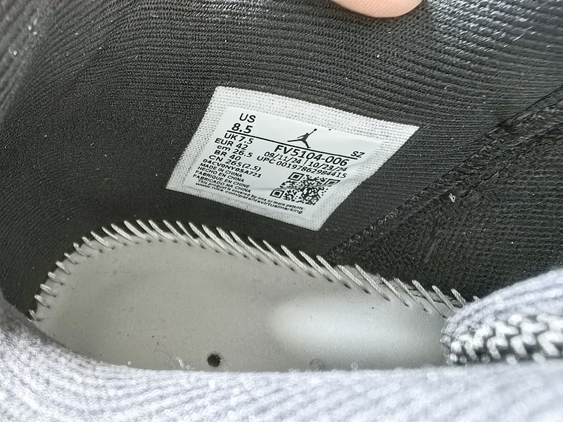 Air Jordan 11 Low “Bred”FV5104-006